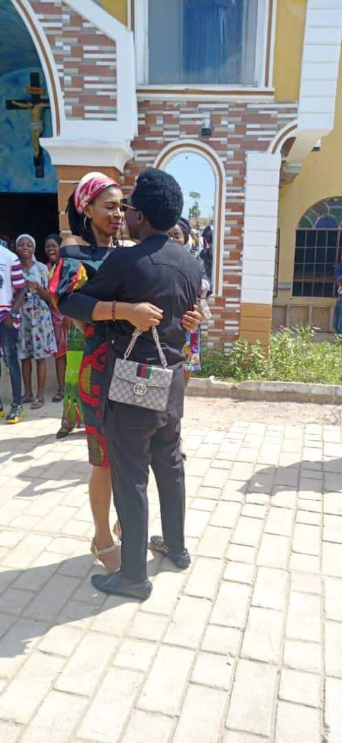 Man proposes to his girlfriend in Church