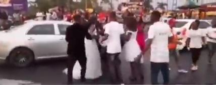 Wife finds out on wedding day that groom is having affair with bridesmaid (Video)
