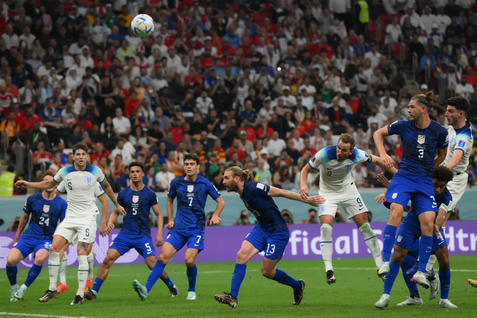 USA holds England to a goalless draw 