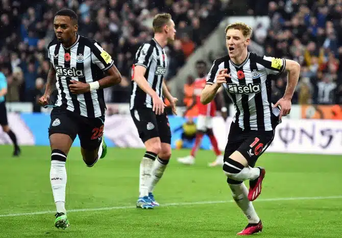 EPL: Controversial Gordon goal hand Newcastle victory over Arsenal