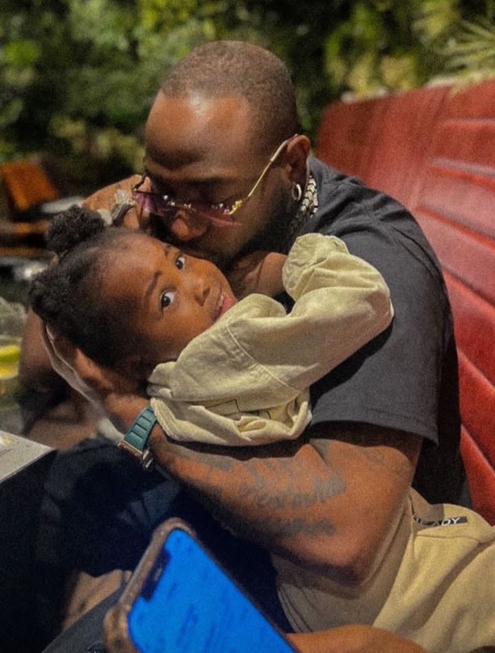 "Chioma na understanding wife" - Reactions as Davido spends time with London son, Dawson