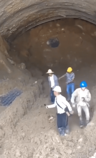 "Hell is on earth?" - Video of four men who met hell while mining goes viral