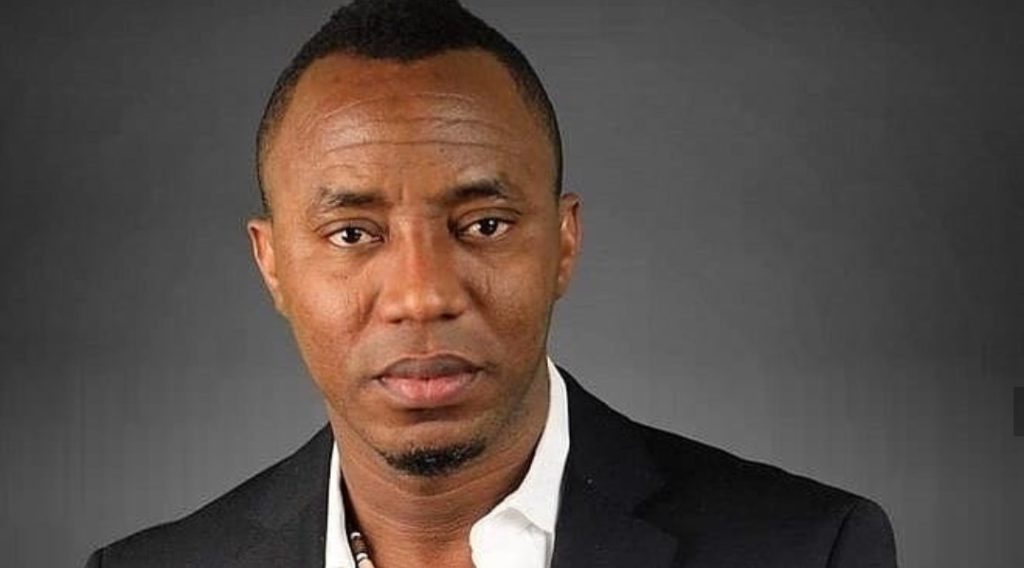 Simi And A Fan Exchange Words Over Alleged Re Arrest Of Omoyele Sowore