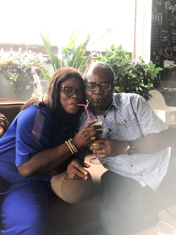 Lady puts a smile on her parents faces by taking them to lunch (Photos)