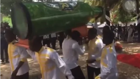 Man buried in 'beer-bottle-shaped casket' over alleged love for beer (Video)