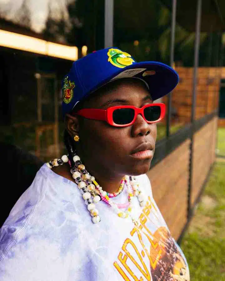 "Is she lez" - Snippet of Teni music video sparks reactions (Video)