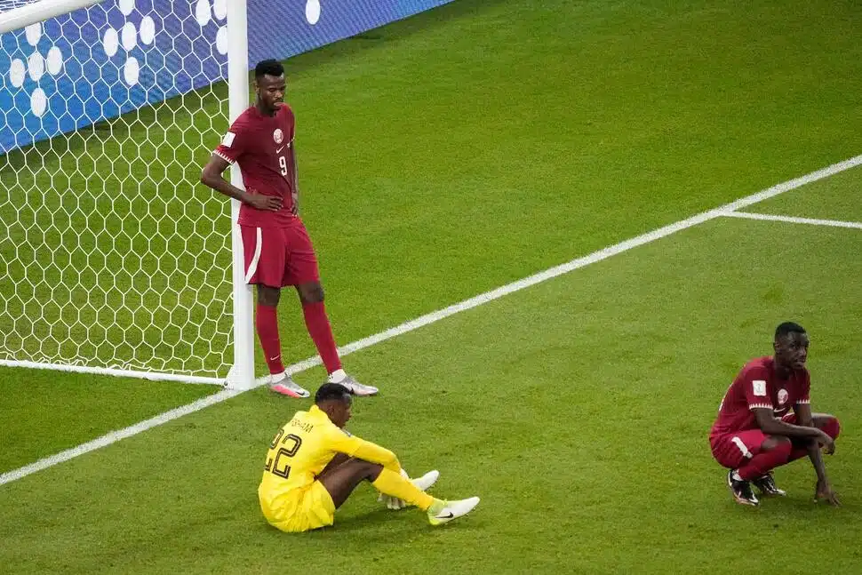 Qatar becomes first host country to be eliminated very early at the World Cup