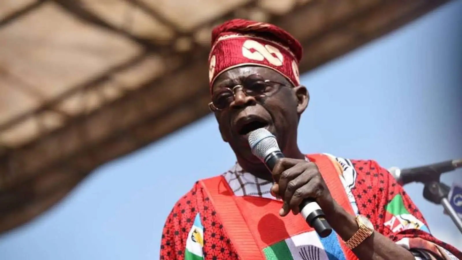 ‘Get your APV, APC and you must vote’ — Tinubu enmeshed in another gaffe at presidential rally