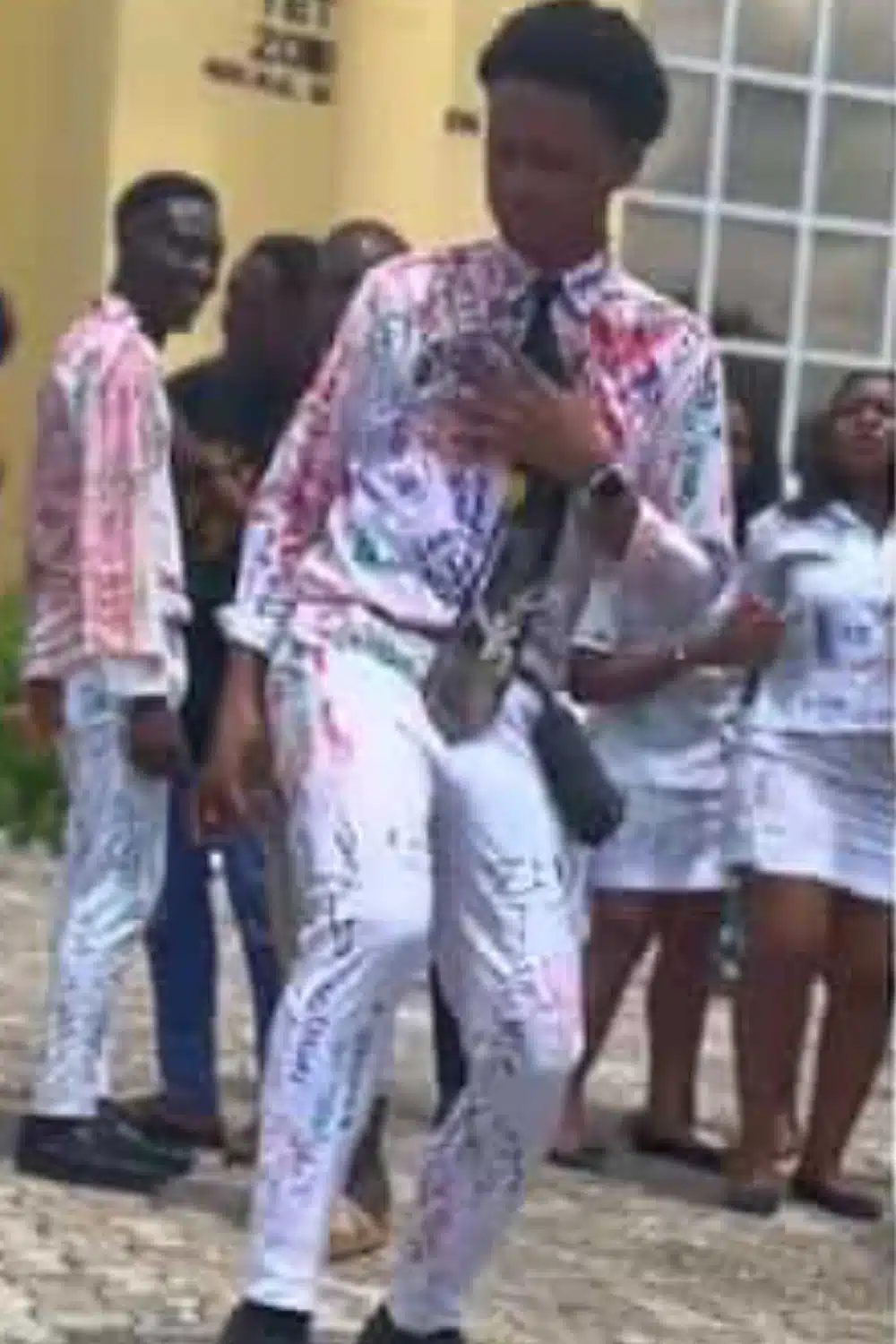 Moment medical graduate paints town red with joyful dance after 7 years in university(Video)