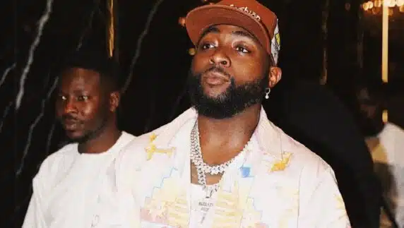 Davido angrily replies troll who wished for his death