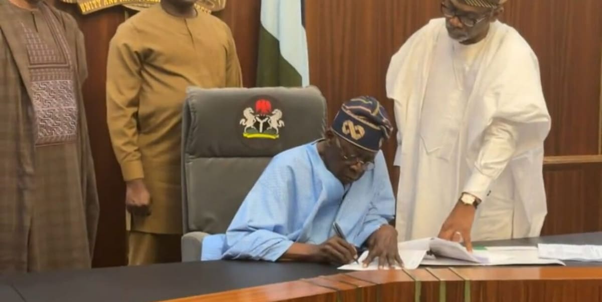 Tinubu signs Students' Loan Bill into law to enable indigent students obtain education 