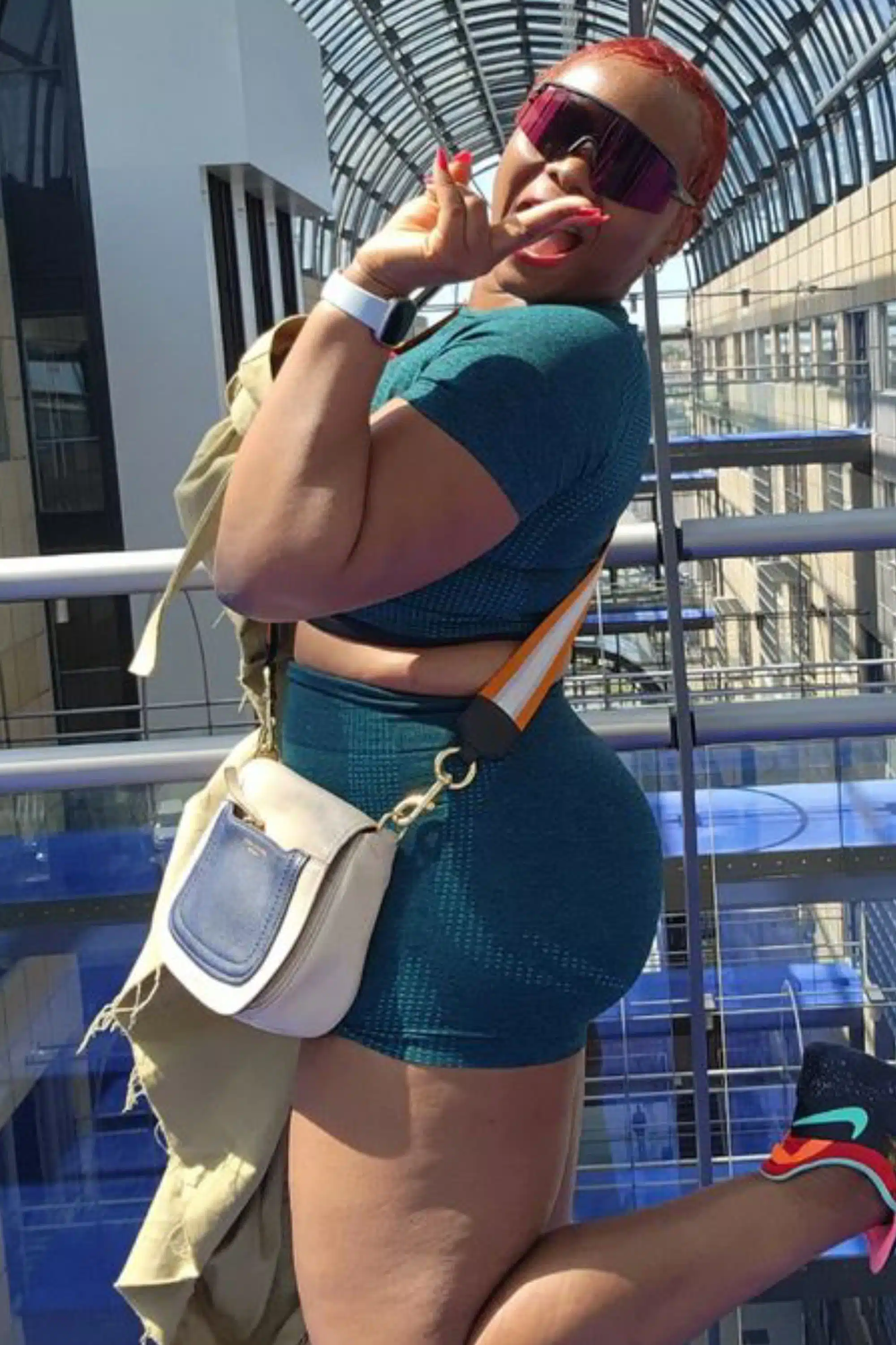 Yemi Alade unveils incredible physique after daily workout routine.