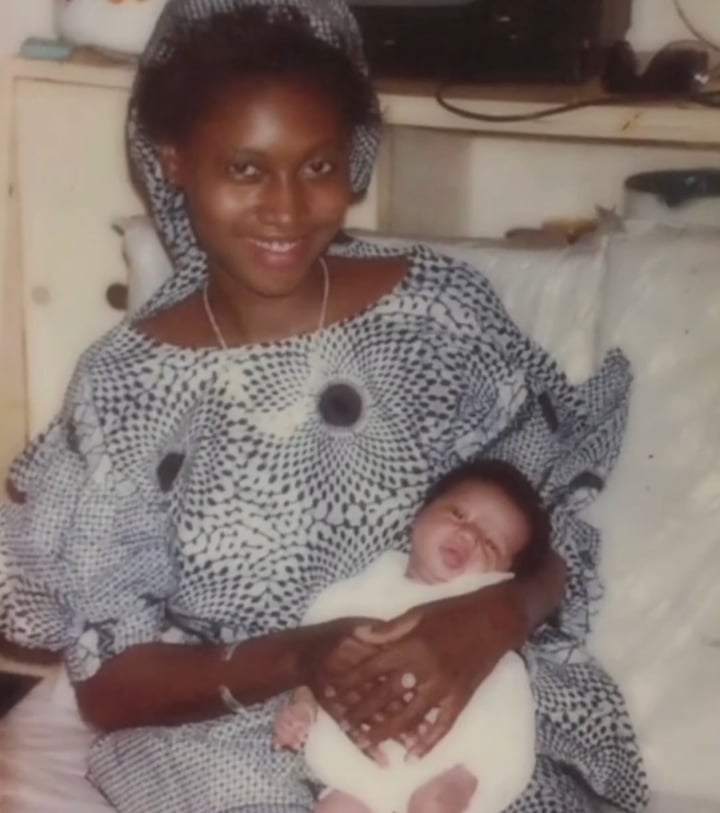 Transformation photos of mother and daughter after 30 years