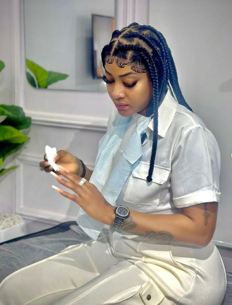 Uche Elendu Shares Video Of Herself Without Makeup After Angela Okorie Dared Her To Do So 