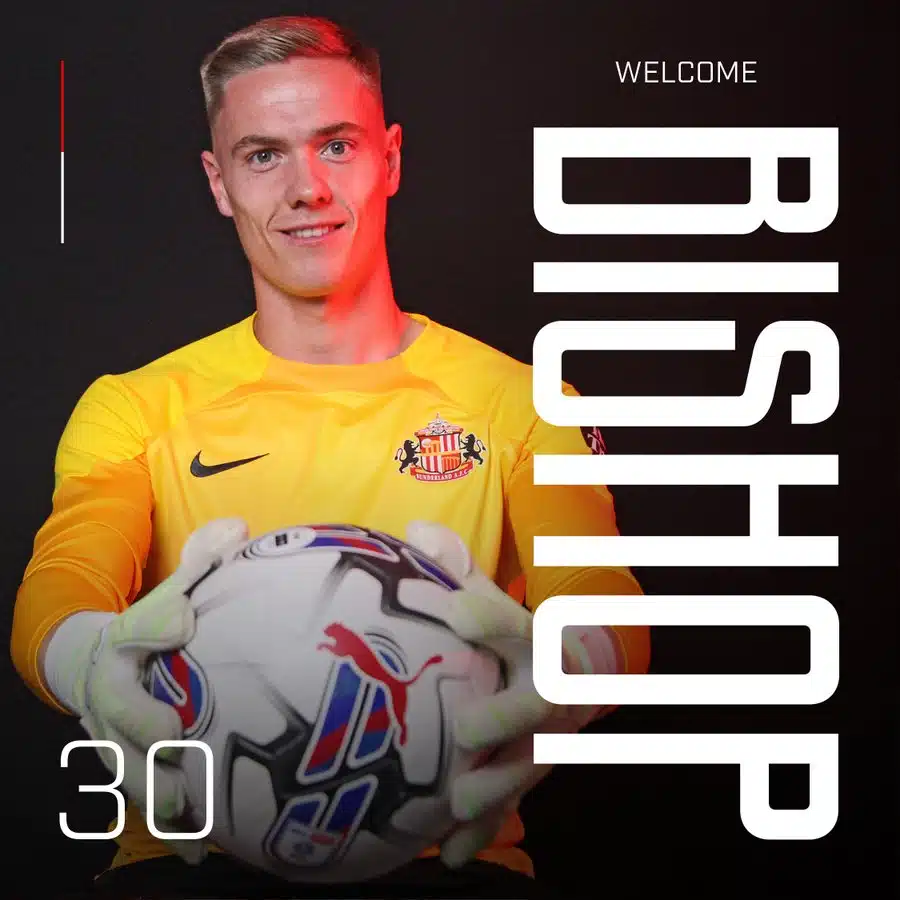 Sunderland signs Nathan Bishop from Manchester United 