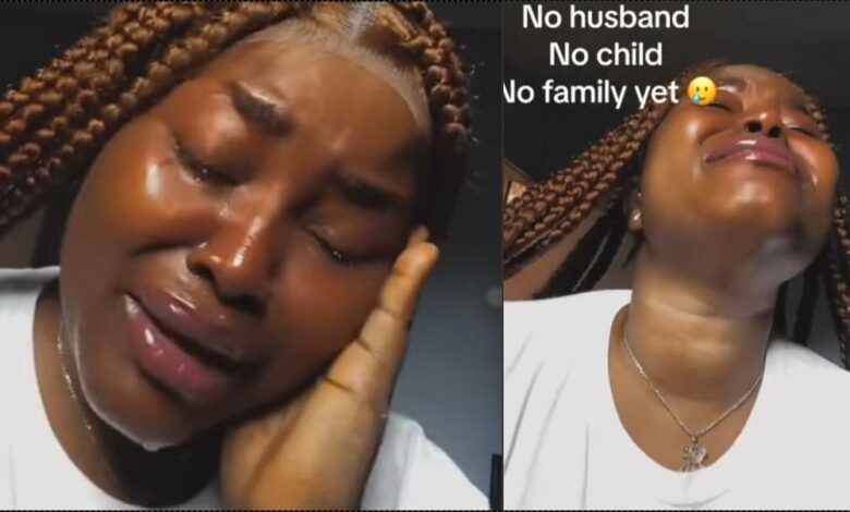 30-year-old lady cries bitterly over being unmarried at her age (Video)