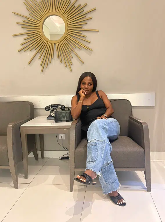  "Looking for a mature partner" - Lady in search of husband, advertises herself , shares stunning photos online