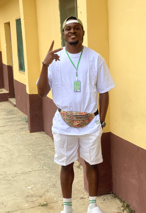 “NYSC don set me up” – Corper cries out after secondary school student challenges authority