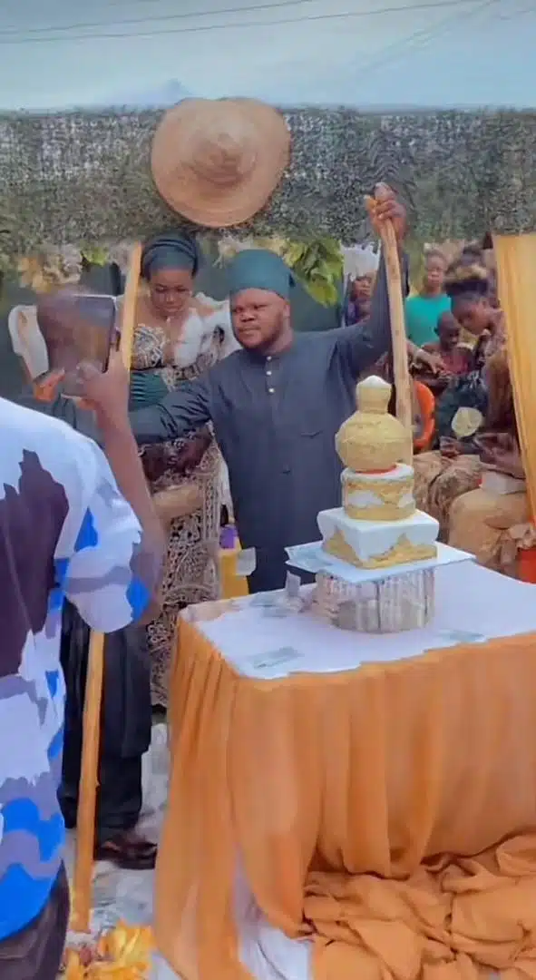 Lady melts hearts as she ties the knot with differently-abled partner