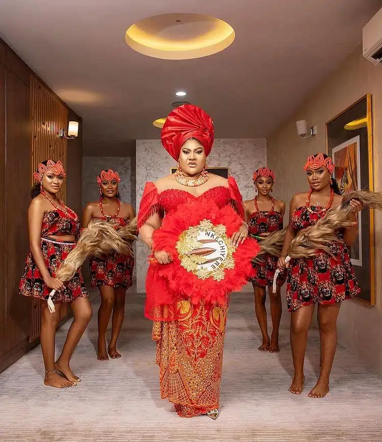 Moment Nkechi Blessing struggles to get into a car in a tight-fitted dress