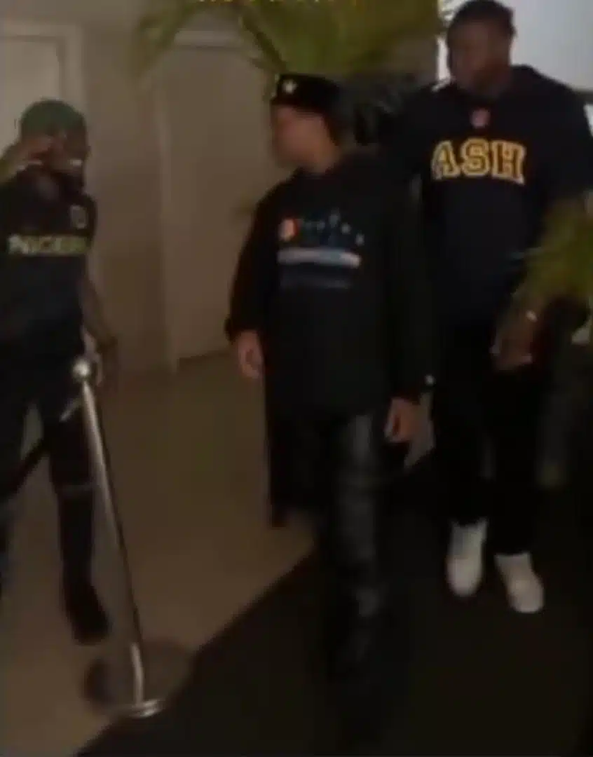 Moment Bella Shmurda snubs fan who tried to get a handshake 