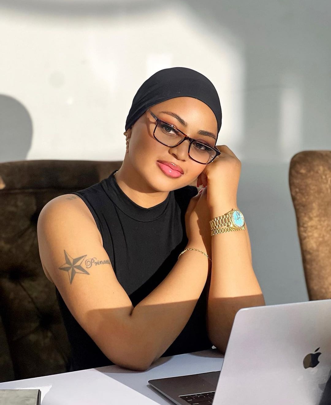 Regina Daniels flaunts bundles of naira notes as she displays amazing dance skills