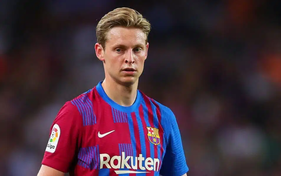 Barcelona offer Frenkie de Jong new contract with reduced wages