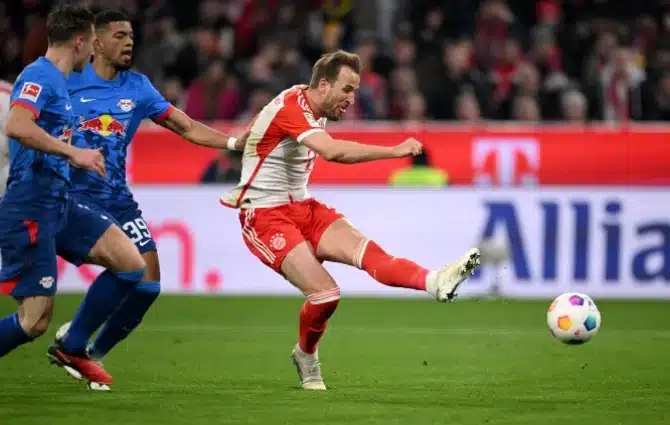 Bundesliga: Harry Kane inspires Bayern Munich to 2-1 victory over RB Leipzig