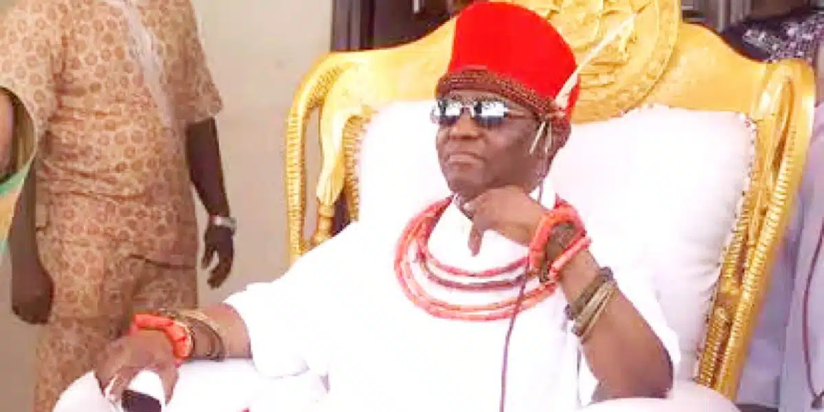 Oba of Benin banishes 6 palace chiefs over traditional sacrilege