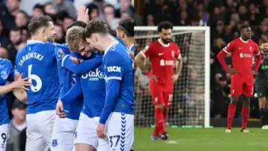 Liverpool dealt major title blow in 2-0 loss to Everton