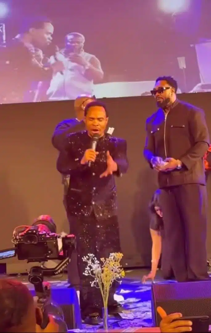 Moment Pastor Odumeje performs newly released song in UK