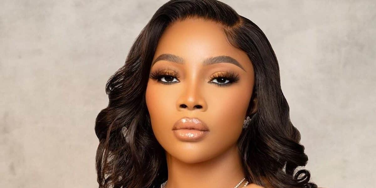 Toke Makinwa replies troll who mocked her for being unmarried at 39