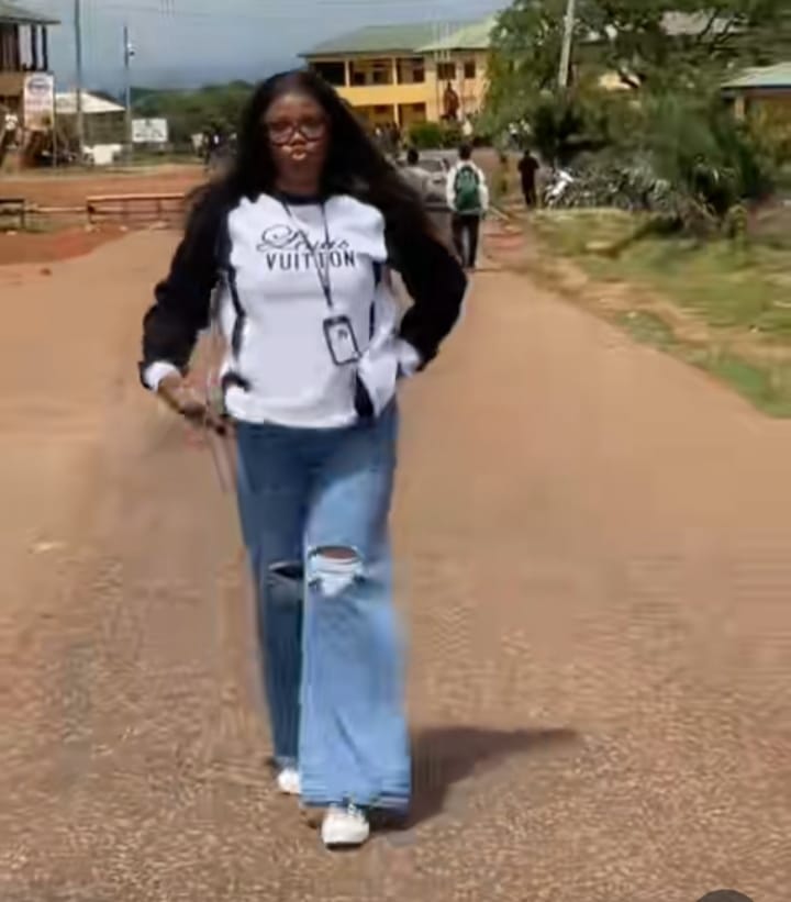 Student outsmarts school security as she uses bubu gown to cover her outfit after ripped jeans ban