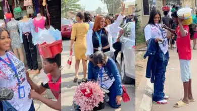 Nigerian lady gets signed by hawkers to celebrate graduation from Nekede Polytechnic