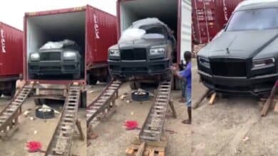 Video captures how expensive Rolls Royce was unloaded from container in Lagos