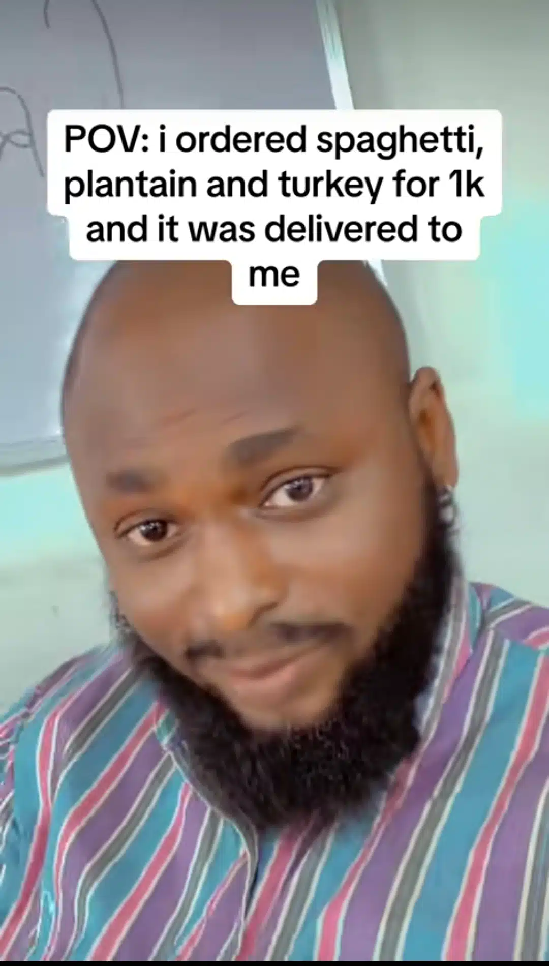 Nigerian man buys a plate of spaghetti, plantain, and turkey for just ₦1,000 