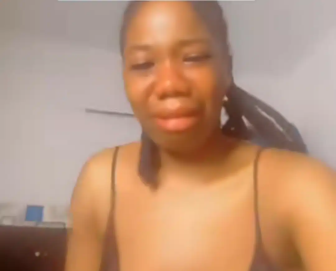 Nigerian lady cries after being told she's unattractive