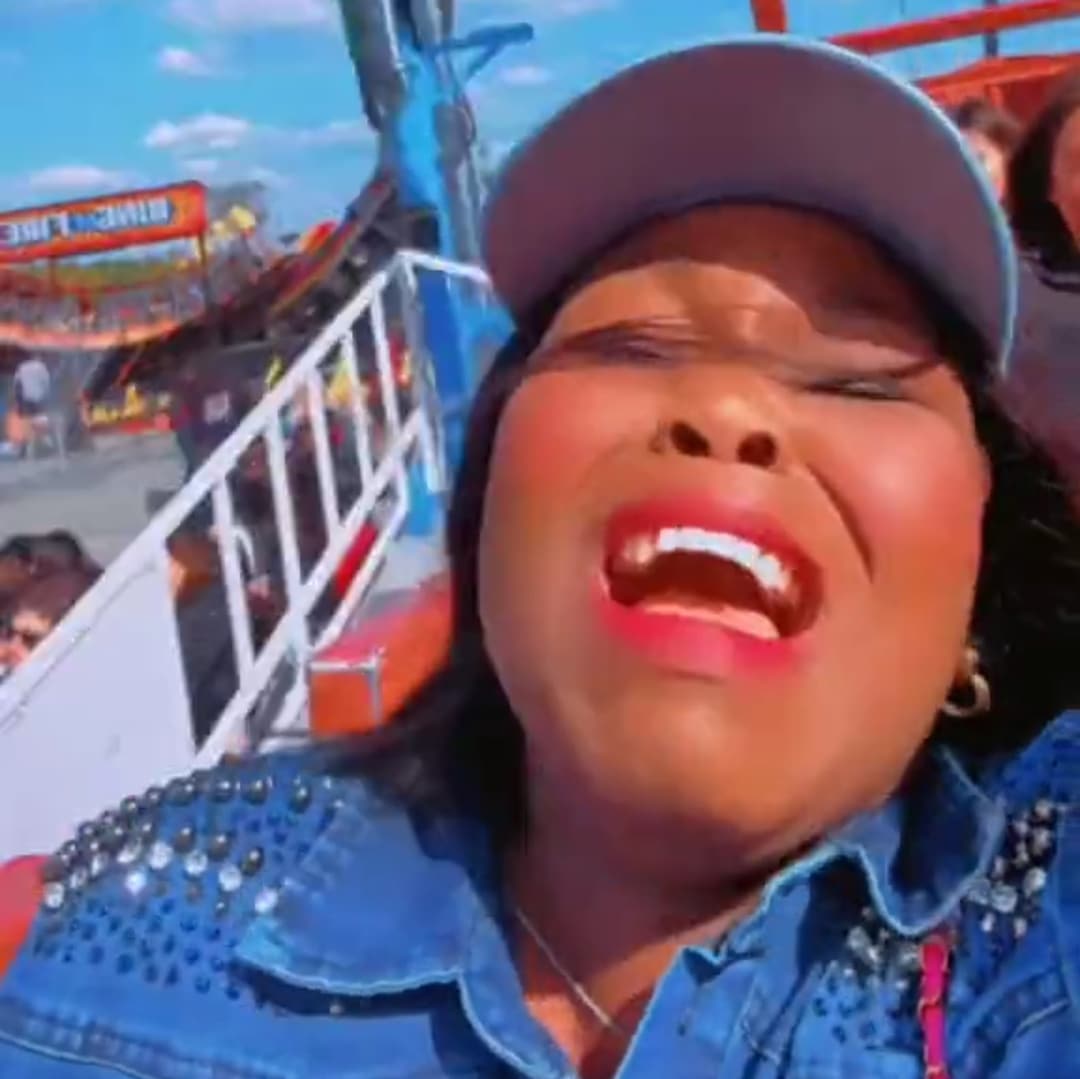 Nigerian woman calls out for 'mummy' in fear on drop tower ride