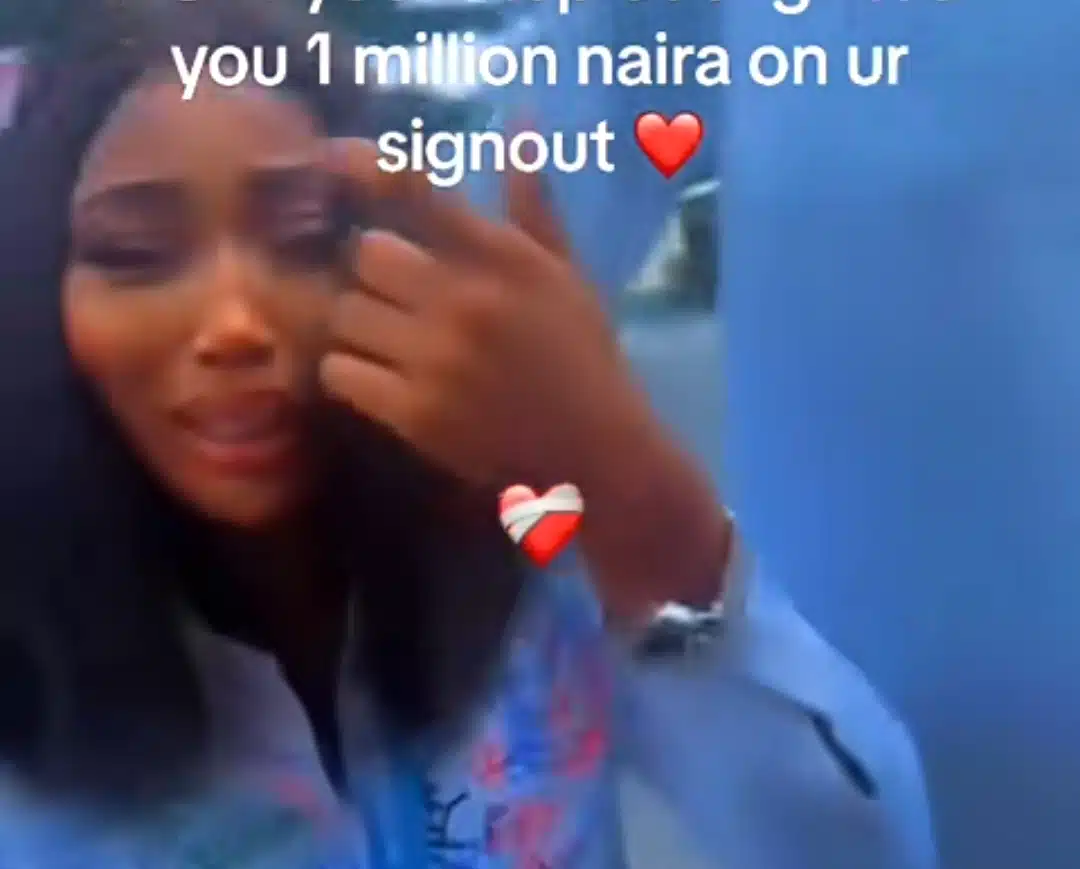 Nigerian lady overwhelmed with emotion as stepfather gifts her ₦1 million at university sign-out