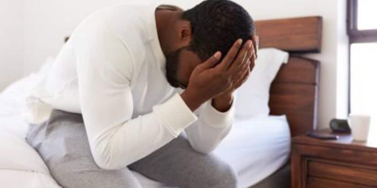 Man seeks advice over girlfriend's habit of giving out her number to men