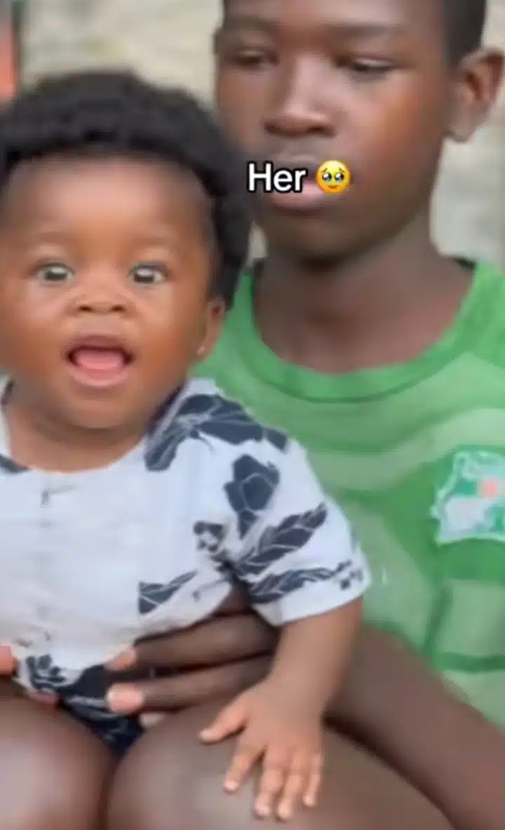 16-year-old flaunts beautiful baby who made him a father 