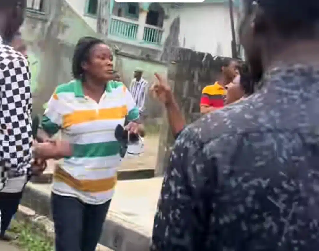 Drama as Nigerian lady confronts mother for dating her boyfriend