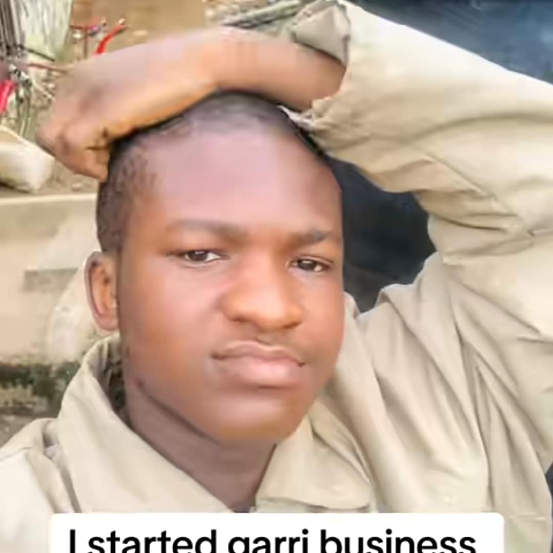 Nigerian man ventures into garri business to pay school fees