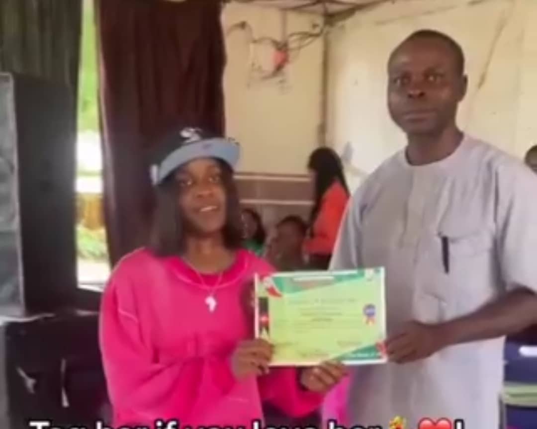 Nigerian lecturer orders student to dance before receiving certificate after winning 'Best Dancer' award