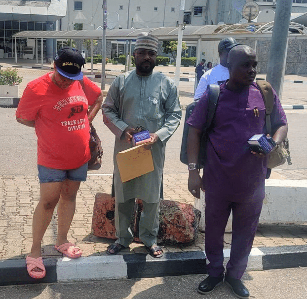 Lady who tore husband’s international passport arrested