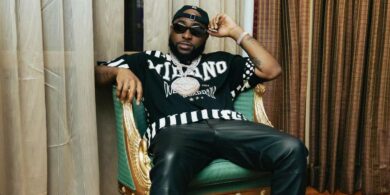 Davido heavily blasts trolls as they clash over politics