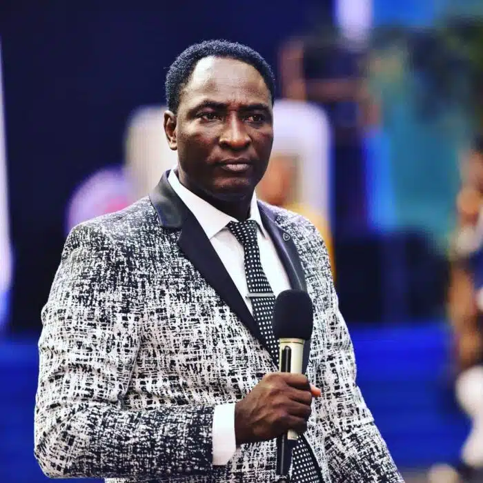 Prophet Jeremiah Fufeyin donates N2.5M in cash to woman who welcomed sextuplets 