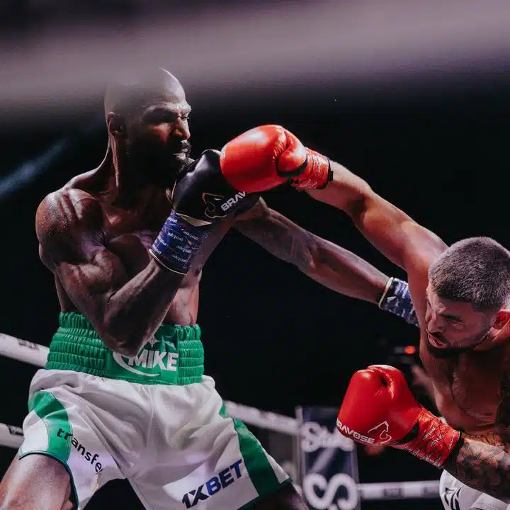 Mike Edwards emerges victorious in boxing match debut