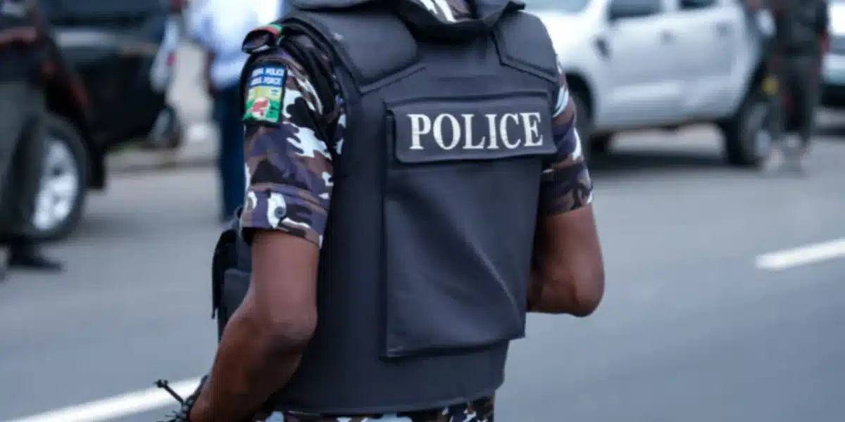 Tragedy as Lagos police DPO slums, dies in office