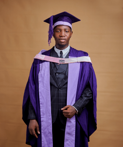 UNIBEN best-graduating student opens up on mom's sacrifice as she's honored at ceremony